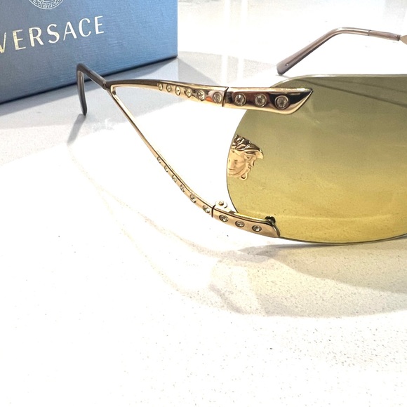 VERSACE authentic sunglasses gold rim with Medusa’s Swarovski N86-H SF 66-13 120 - Picture 2 of 11